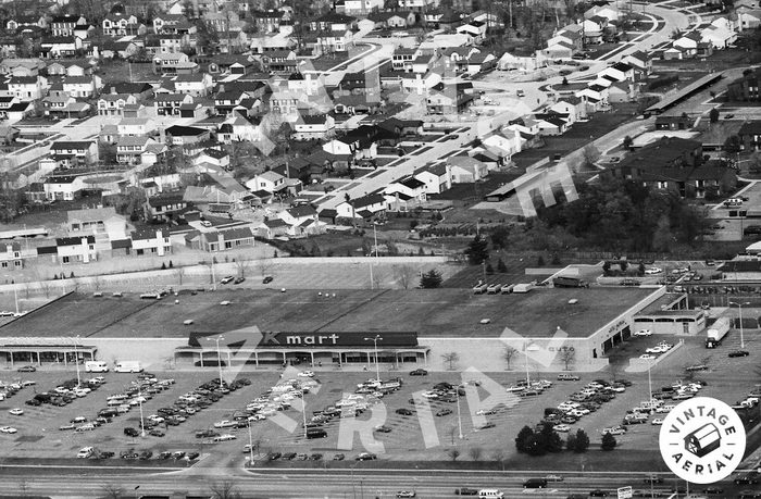 K-Mart (Kmart) - Livonia - 33400 W Seven Mile Rd (newer photo)